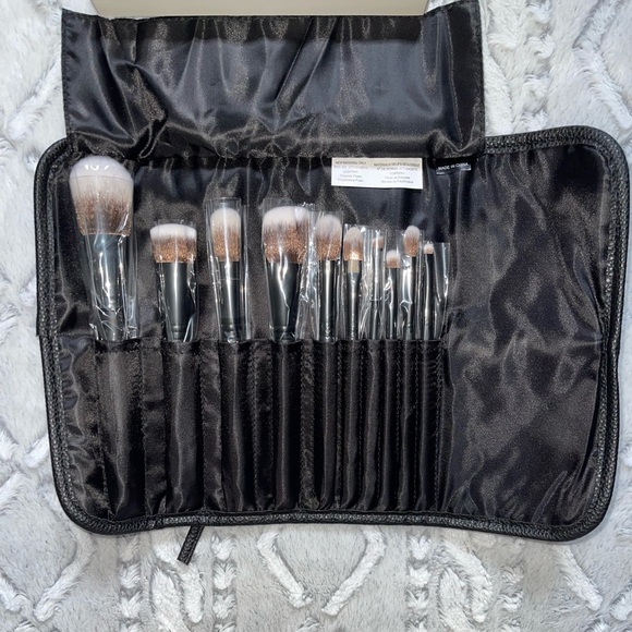 Rare Limited Edition Sephora Collection 10pc Ready To Roll Makeup Brush Set - Picture 3 of 5